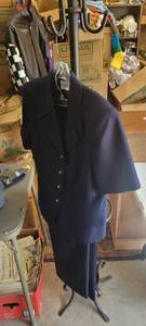 lot 1992 image: Pendleton and york petite twelve p pant suit