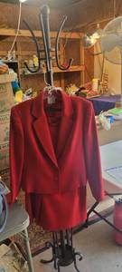 lot 1993 image: Korea career petite twelve p red suit