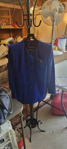 lot 1995 image: Kasper petite size 10 blue jacket