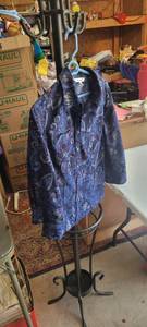 lot 2002 image: Croft and Barrow size small blouse