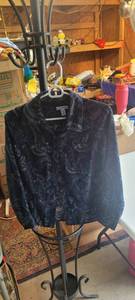 lot 2004 image: Croft and Barrow Size ps blouse