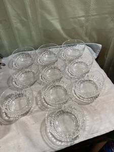 lot 5195 image: 10) 4 14�� glass, dessert dishes