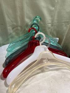 lot 5208 image: 15) heavy duty, plastic coat hangers