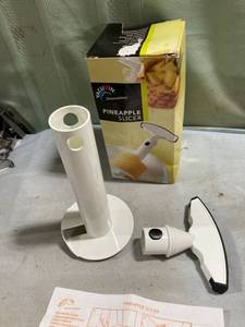 lot 5211 image: Pineapple slicer