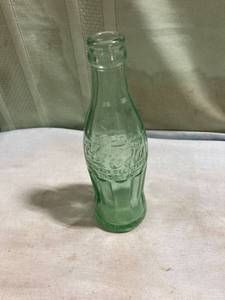 lot 5218 image: Six fluid ounce coke bottle, Dodge city, Kansas