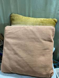 lot 5261 image: 2) pillows. 16�� & 17��