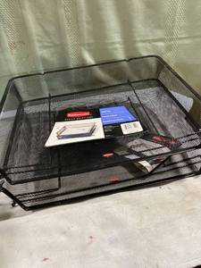 lot 5292 image: Rubbermaid leather tray 14 x 10 12