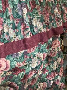 lot 5294 image: One piece shower curtain with Tiebacks 66 x 72