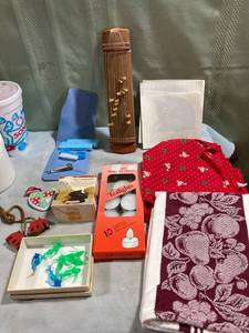 lot 5305 image: Flat of miscellaneous items