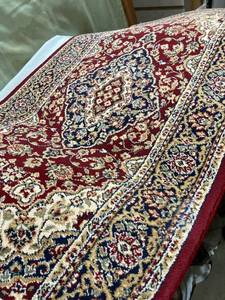 lot 5317 image: 44 x 23�� throw rug
