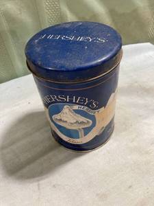 lot 5330 image: 4�� x 6�� Hershey��s tin 1989