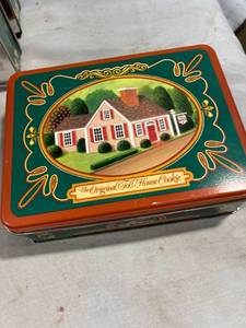lot 5334 image: 8�� x 6�� x 2 12�� the original tollhouse cookie tin