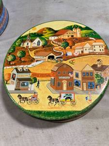 lot 5337 image: 6 12 and 2 34 inch village Tin
