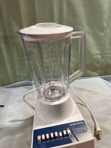 lot 7646 image: Hamilton beach seven speed blender works