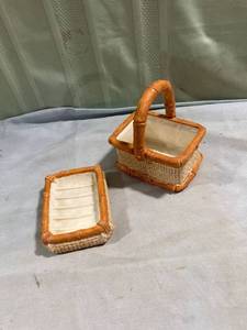 lot 7680 image: Ceramic basket and soap dish set