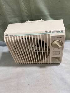lot 7689 image: ARVIN wall hugger to fan and heater works