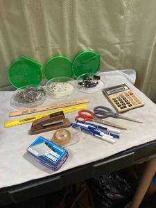 lot 7695 image: Flat of office or school supplies