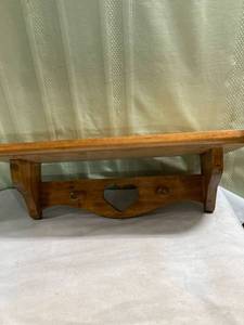 lot 7759 image: 20�� x 7�� shelf heart design 2 hooks