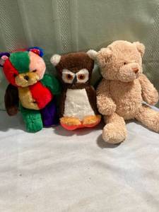 lot 7766 image: 3) stuffed animals tallest 11 inches