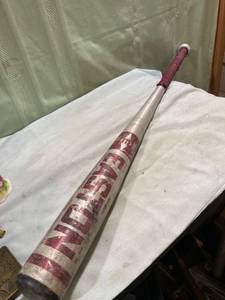 lot 7770 image: 33 12�� aluminum Bat