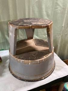 lot 7772 image: vintage, rolling metal stepstool base 15 12 inch