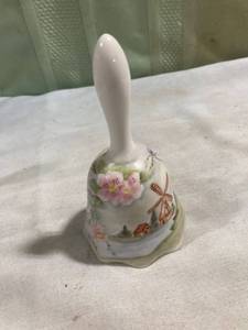 lot 7777 image: 6 14�� dutch windmill seen on Bell. Ceramic.