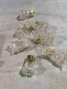 lot 7796 image: 6) GlassGold Top salt, and pepper shakers