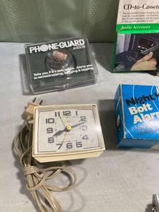 lot 7797 image: Miscellaneous electrical stuff