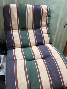 lot 7846 image: 40�� x 22�� lawn chair cushion