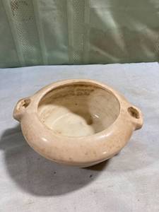 lot 7859 image: 5 inch opening 4 inch tall planter