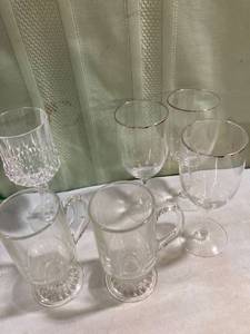 lot 7875 image: Miscellaneous glassware