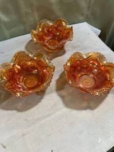 lot 7881 image: 3) 6 inch carnival glass, decorative, small bowls