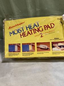 lot 7886 image: SunMark moist, heat, heating pad untested