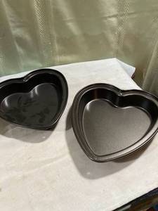 lot 7890 image: 2) heart shaped cake pans
