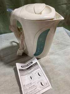 lot 7894 image: Proctor silex, electric kettle untested