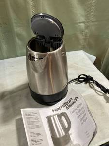lot 7895 image: Hamilton beach electric kettle untested