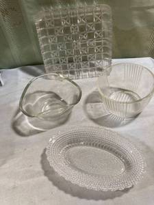lot 7913 image: 4) pieces, miscellaneous glass dishes