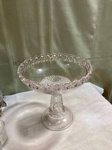 lot 7916 image: 9�� x 9�� pedestal fruit bowl