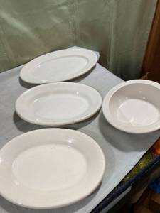 lot 7917 image: 4). Dishes one bowl.
