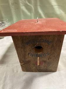 lot 7946 image: six and three-quarter inch by 9�� x 8�� welcome, friends birdhouse