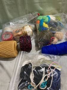 lot 7972 image: Assorted threads and yarn