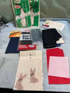 lot 7978 image: Iron on patch patches