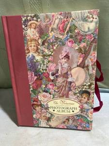 lot 8000 image: The Victoriana photograph album
