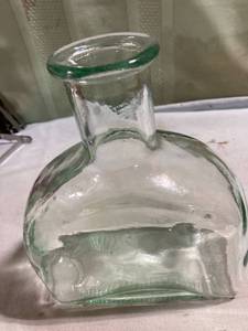 lot 8003 image: 6�� Across 7 34�� thick glass jar