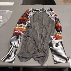 lot 7067 image: Multicolor long-sleeved Henley, reindeersnowflake theme, large