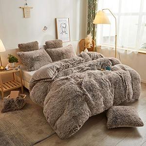 lot 7717 image: XeGe Plush Shaggy Duvet Cover, Luxury Ultra Soft Crystal Velvet Fuzzy Bedding 1PC(1 Faux Fur Duvet Cover), Fluffy Furry Comforter Cover for Bedroom Home Decoration, Zipper Closure (King, Khaki Ombre)