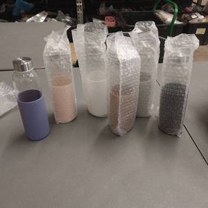 lot 8560 image: 6 pack glass water bottles, 18 ounces