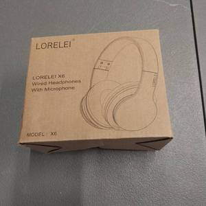 lot 8568 image: lorelei x6 wired headphones with microphone