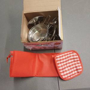 lot 8584 image: vipamz cooking toys set