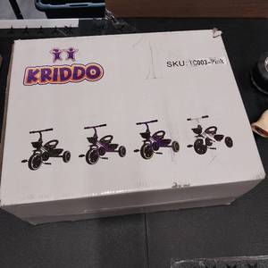 lot 8844 image: kid tricycle pink